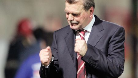 Cine ajunge primul la Poarta Albă?** Borcea și Dinu "Vamă" se amenință cu dosare!