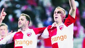 Pulhac, Moți și Curcă au petrecut cu tutun și alcool!** Dinu: "Noi făceam mese după 25 de selecții la națională!"