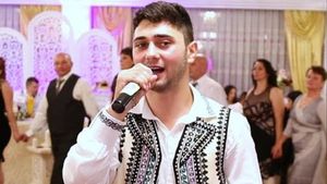 A abandonat fotbalul pentru muzica populară: "Am cântat la nunțile lui Găman și Pintilii"