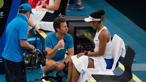 Antrenorul lui Naomi Osaka, concediat de Simona Halep în trecut, nu rămâne dator: „Asta e diferența dintre ele!"