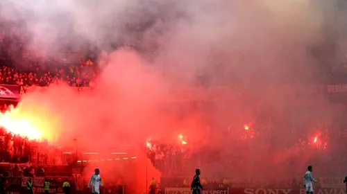 NEBUN, NEBUN după fotbal!** Pasiunea acestui fan pentru echipa lui NU CUNOAȘTE LIMITE! „Respect, frate!” FOTO: Imaginea care uimește și cutremură