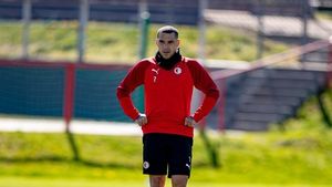 Nicolae Stanciu a început antrenamentele în plină pandemie de COVID-19. „Viața se întoarce la normal” | VIDEO & FOTO