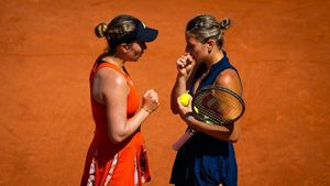Românca Ruse e eliminată în semifinale la Roland Garros, după ce italianca Paolini a învins-o și joacă două finale la Paris!