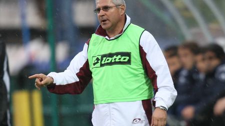 "Andone e singurul capabil să îndrepte lucrurile la Rapid"