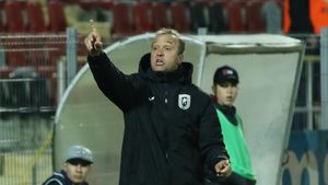 Declarația serii vine de la Corneliu Papură! CFR Cluj - Viitorul nu prezintă interes pentru antrenorul Craiovei: "O să mă uit la snooker" :) 