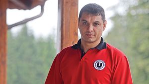 Azi se discută contractul lui Ganea: "S-a făcut o eroare!" Antrenorul, "judecat" de Finanțe și o firmă de salubritate
