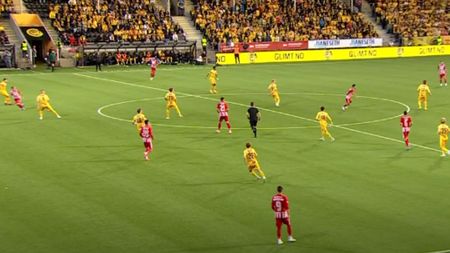 Dezvăluiri din camera VAR de la Bodo Glimt – Sepsi. Incredibil cât a măsurat ofsaidul minuscul la golul anulat lui Ștefănescu! | EXCLUSIV