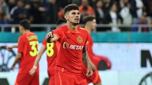 Florinel Coman, gol fabulos în CFR - FCSB! Nu mai e „Mbappe”, ci „David Beckham de România”: execuție fabuloasă din lovitură liberă, iar arabii îl vor umple de „petrodolari” ca să-l transfere!