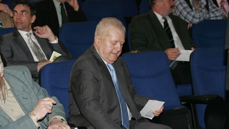 Țeapă de la "tata Jean"