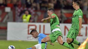 Steliano Filip și Andrei Radu, ținuți pe loc de către conducerea lui Dinamo: „Nu vor să renunțe nici la bani și e o problemă!”