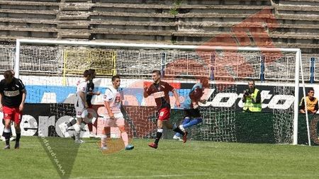 Pitbuli între cățeluși! Alba Iulia - Dinamo 1-2