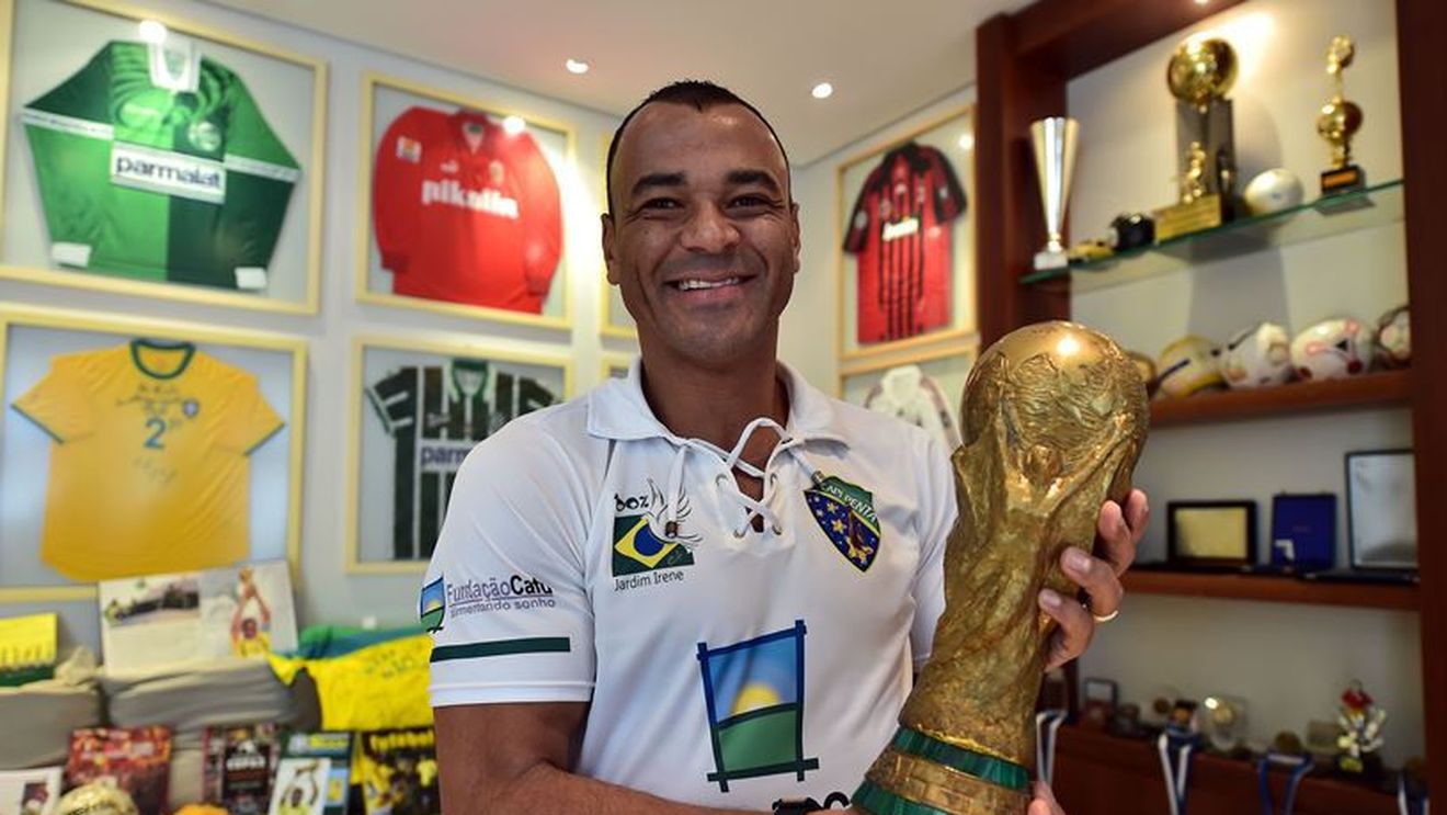 "Un exemplu incredibil de umilință și dedicație". Povestea lui Cafu, cel care a dus Cupa Mondială mai aproape de stele