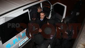 Pușcăria nu-l sperie pe Becali!** "Gigi e destins, nu crede că Băsescu e în spatele arestării!"