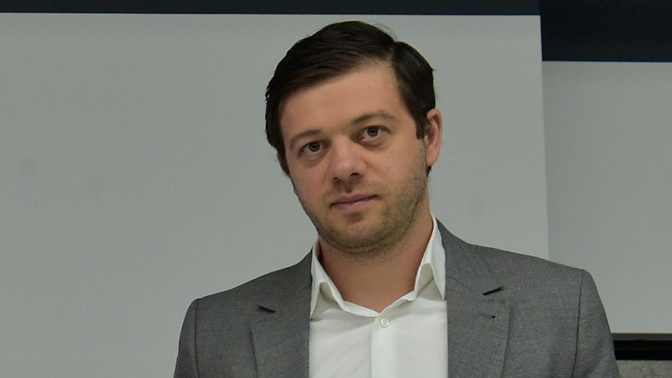 Victor Angelescu a spus cine e singurul fotbalist pe care Rapid București vrea să îl aducă în această iarnă: „În vară, am făcut mai multe transferuri decât ar fi trebuit”