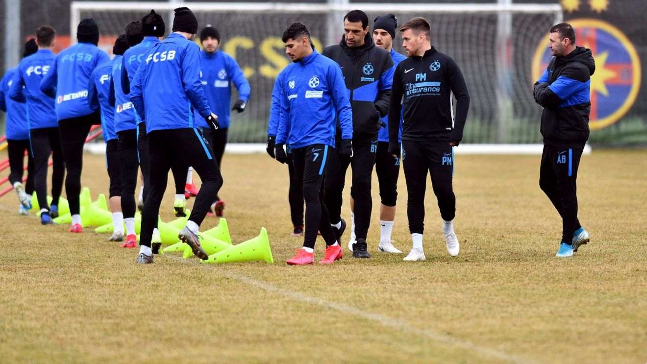 Veste bună înainte de FCSB - CFR Cluj! Revenire importantă pe banca tehnică a grupării roș-albastre