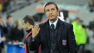 Managerul Stelei, "înțepat" de o fostă glorie!** "Apare prea des la televizor și supără lumea "