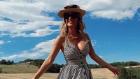 Carmen Negoiță, imagini în costum de baie alături de prietena ei, Dana Săvuică: „Două femei mature, care împărtăşec pasiuni comune”