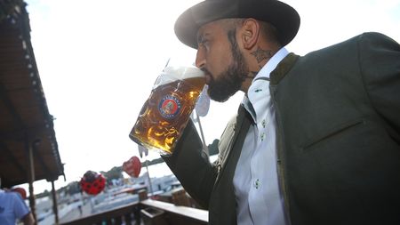 "Halba să fi fost de fier, ce brand aveam". Motivul euforic pentru care Arturo Vidal îi dă în judecată pe ziariștii germani