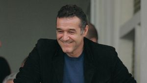 "Taher să aducă pe unul dintre Lucești, ca să îi 'păcălească' pe suporteri!"