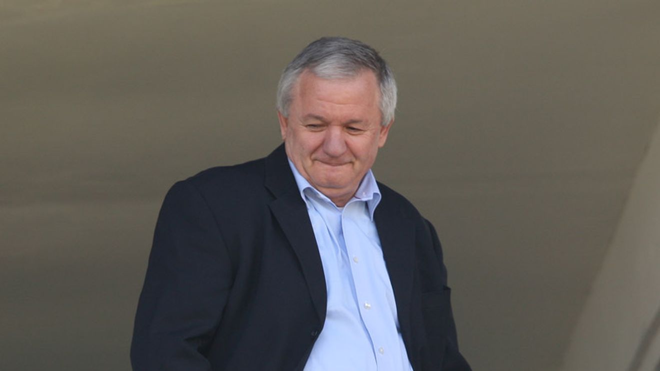 Porumboiu: "Să nu mai vorbească cei care au crecut cu muștele pe la nas"