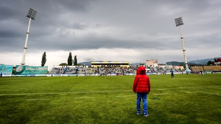 Are peste 100.000.000 de euro avere, dar pe vremea comuniştilor a avut probleme cu Lătrău şi „Stalin”. A făcut un stadion nou la Braşov şi a declanşat isteria: „Nu mă mai înjurați, mă, şmecherilor”