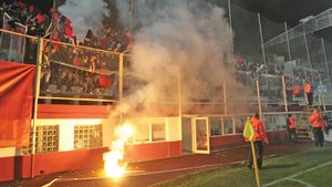 Porțile li s-au închis!** Steaua va juca două etape fără spectatori! Rapid, doar una!
