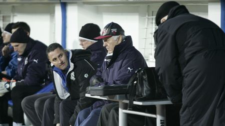 De 30 de ani pe bancă!** Halagian a coborât din loja în iarbă