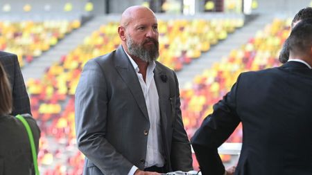 Ionel Ganea i-a dat un pumn și l-a lăsat lat pe Bogdan Stelea. Reacția lui „Arnold” despre bătaia din vestiar: „Ne-am scăpat mai multe”