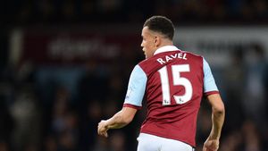 Ravel Morrison a fost eliberat pe cauțiune. Noi acuzații la adresa englezului: și-a amenințat iubita că o va stropi cu acid