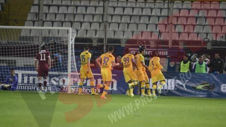 "Dezafiliată" și din Cupă! 'Lupii' merg în 'sferturi': Rapid-Petrolul 0-2