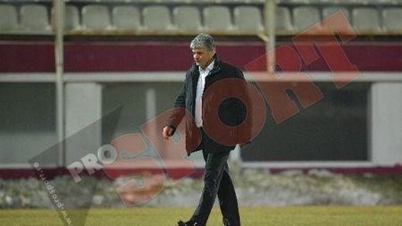 "Dinamo a avut ocaziile mai clare, Rapid a dominat mai mult"** Concluziile lui Andone