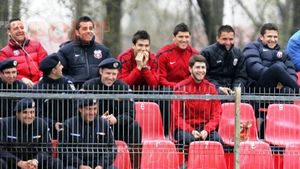 FOTO Dică, Tănase și Stanca se amuză** în timp ce Steaua II pierdea cu "Steluța" Buzău!