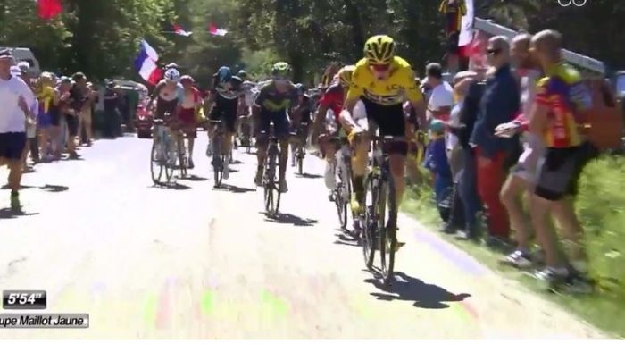 Haos pe Mont Ventoux în Turul Franței! Organizatorii au decis: Tricoul galben rămâne la Chris Froome. L'Equipe a surprins "momentul groazei"