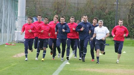 8 absenți la antrenament!**