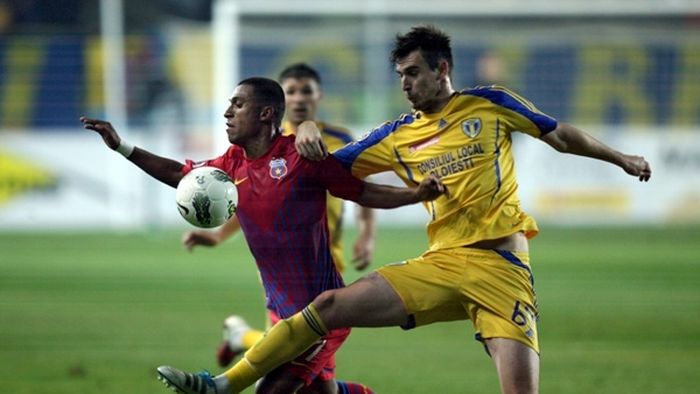 Steliștii își pun toate speranțele în meciul cu Petrolul:** "Echipa arată mai bine decât în tur, sunt de luat în seamă" Steaua-Petrolul, fazele VIDEO pe prosport.ro