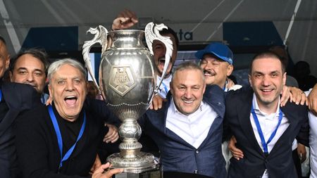 EXCLUSIV Craiova își caută bombardier pentru a ajunge în Liga Campionilor: „Mike să iasă pe piață!”. Jucătorul care nu trebuie să plece din Bănie