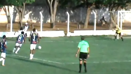 VIDEO** Nebunie curată în Brazilia! Scăpase singur cu portarul, la ultima fază a meciului, când ceva nemaivăzut s-a întâmplat