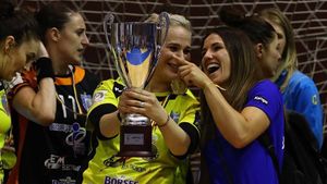 SPECIAL | Carmen Martin, extrema care "garantează goluri": "Mă trag din neam de agricultori". A câștigat Liga Campionilor cu CSM, și-a fidelizat fanii români, dar marți trage contra lui Neagu & Co., în România - Spania, de la ora 19:00