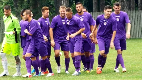 FC Argeș 1953** a debutat în campionat cu o înfrângere la Bascov