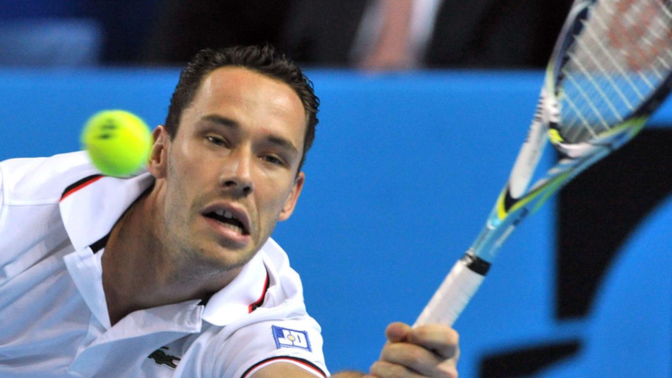 Llodra a fost amendat cu 2.500 $ pentru că a înjurat la un meci de la Indian Wells: **"F* * * Chinese"