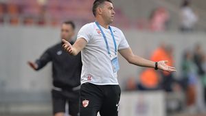 Încă o plecare de la Dinamo? Contra, enervat la culme: "Nu mai există pentru mine!" Jucătorul a fost adus în această vară