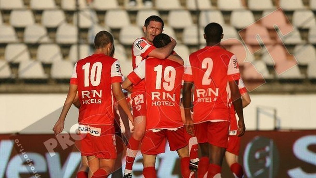 Mulțescu:** "Dinamo e în formă MAXIMĂ‚! Niculae merita roșu clar!"