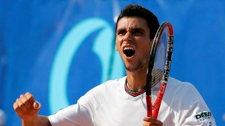 Duelul românilor, adjudecat de Hănescu