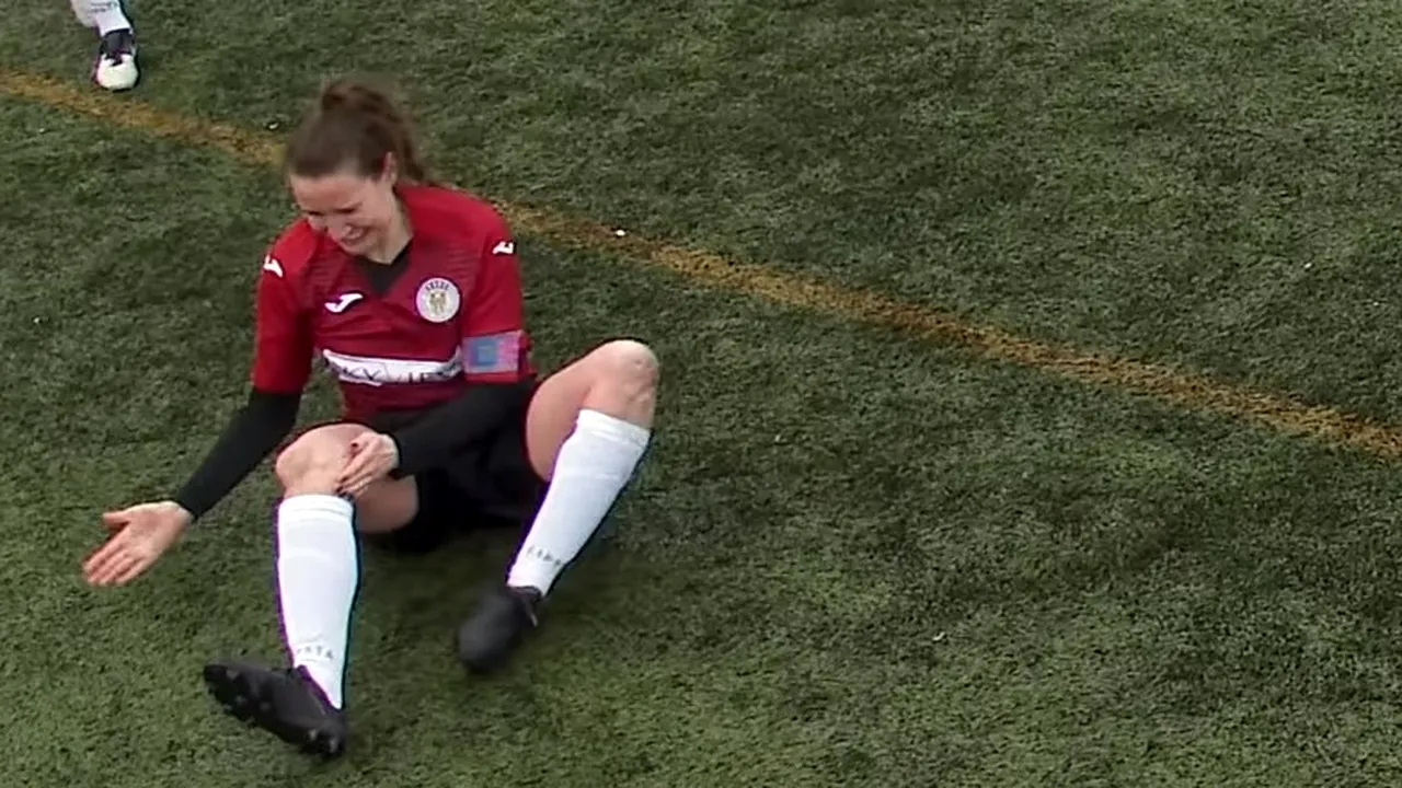 Momente șocante la un meci de fotbal din Scoția. A încercat „să-și pună la loc genunchiul”! Atenție, imagini care vă pot afecta emoțional | VIDEO