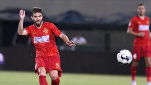 Sergiu Buș, schimbat la pauză la primul meci. „O să deschizi cu emoție televizorul, să vezi dacă te critică Gigi Becali?”. Replica jucătorului la întrebarea care îi sperie pe fotbaliștii de la FCSB