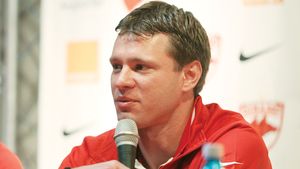 "Le încărcăm suporterilor** cartelele"