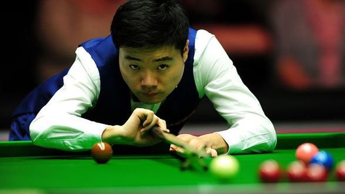 Ding-dong! Înfrângere îndulcită și replică pentru "Racheta" O'Sullivan: chinezul Ding Junhui a părăsit Openul Galez, în sferturi, la capătul unui meci în care a reușit primul break maxim al anului 2016