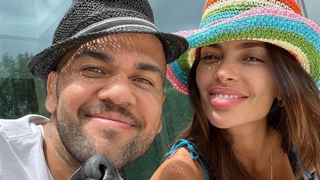 A decis să divorțeze de el după ce a ajuns după gratii, dar acum i-a transmis un mesaj inedit de ziua lui de naștere. Fotbalistul brazilian se află în arest de mai bine patru luni