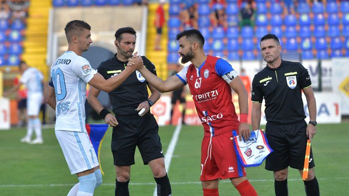 Sebastian Colțescu, mesaj extrem de sincer: „Sunt fan FC U, dar și Universitatea Craiova”. Singurul lucru mai greu decât arbitrajul!