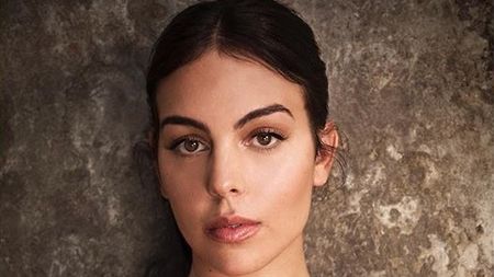 Iubita lui Cristiano Ronaldo a cucerit internetul cu ultima fotografie! Cum s-a pozat focoasa brunetă la sala de forță | FOTO